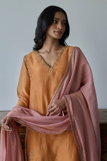 Buy_Rhua_Mustard Chanderi Metallic Thread, Mirrors V-neck Orange Kurta Set 