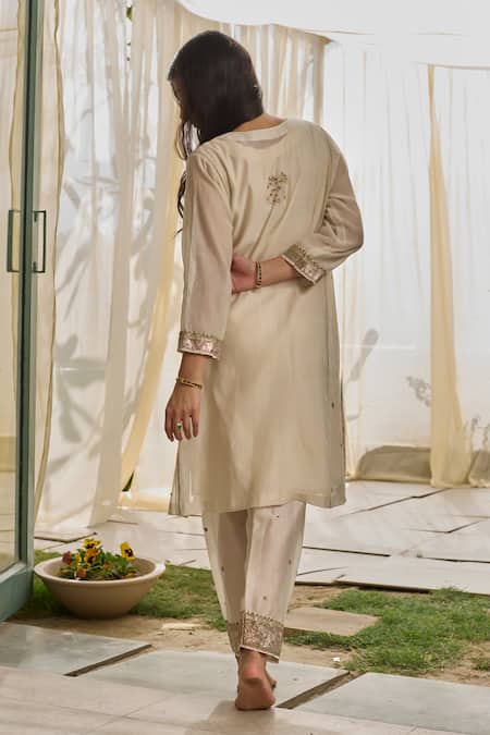 Rhua Soft White Embroidered Kurta Set 