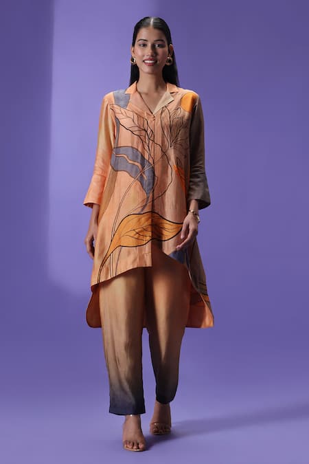 Label Radini Peach Silk Collared Amber Essence Printed Kurta Set Online at Aza Fashions Label Radini_Peach Silk Collared Amber Essence Printed Kurta Set _Online_at_Aza_Fashions