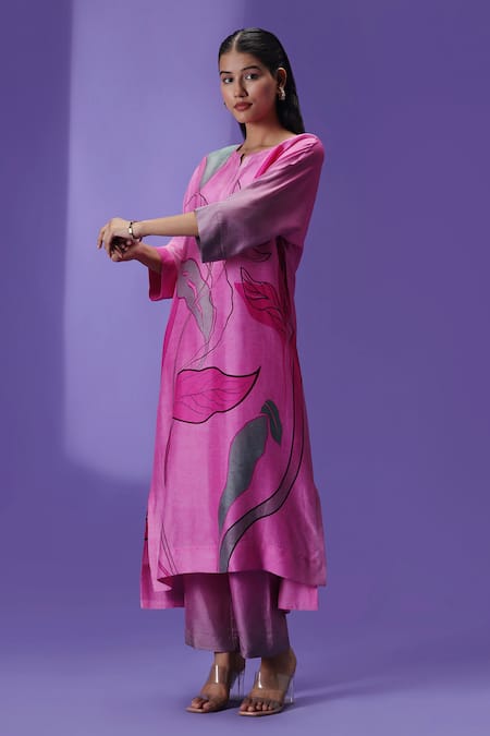 Label Radini Pink Silk Round Neck Wildflower Muse Long Kurta Set Online at Aza Fashions Label Radini_Pink Silk Round Neck Wildflower Muse Long Kurta Set _Online_at_Aza_Fashions