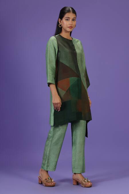 Label Radini Green Silk Round Neck Olive Poise Short Kaftan Set Online at Aza Fashions Label Radini_Green Silk Round Neck Olive Poise Short Kaftan Set _Online_at_Aza_Fashions