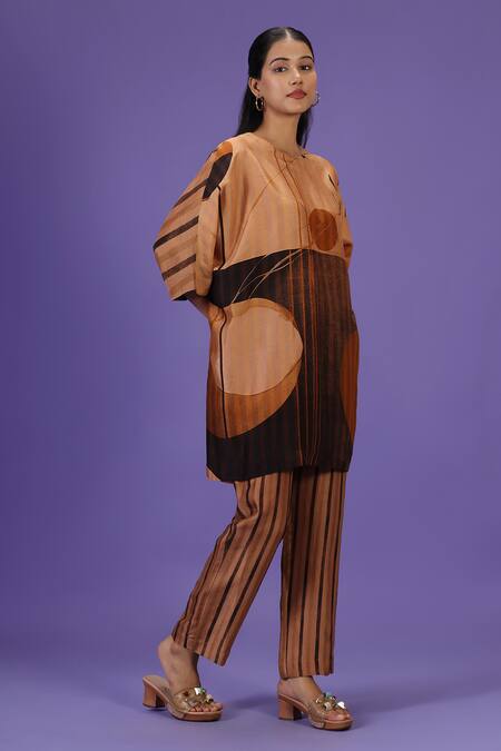 Buy_Label Radini_Brown Silk Round Neck Dusk Horizon Printed Kurta Set _Online_at_Aza_Fashions