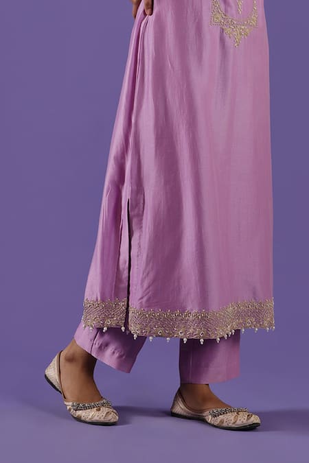 Label Radini_Lilac Chanderi Embroidery Split V-neck Kurta Set _Online_at_Aza_Fashions