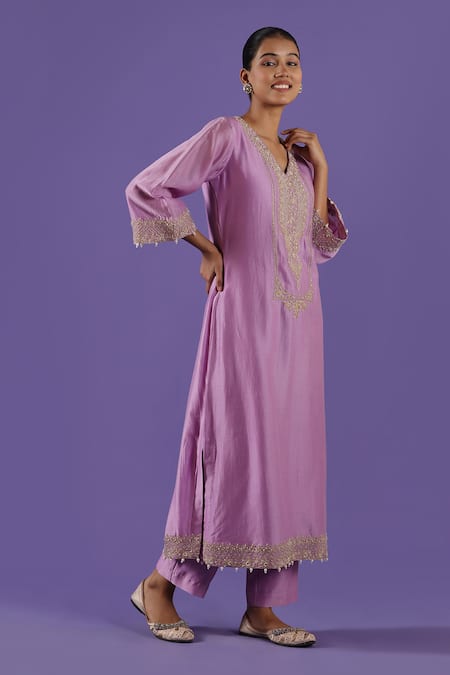 Buy_Label Radini_Lilac Chanderi Embroidery Split V-neck Kurta Set _Online_at_Aza_Fashions