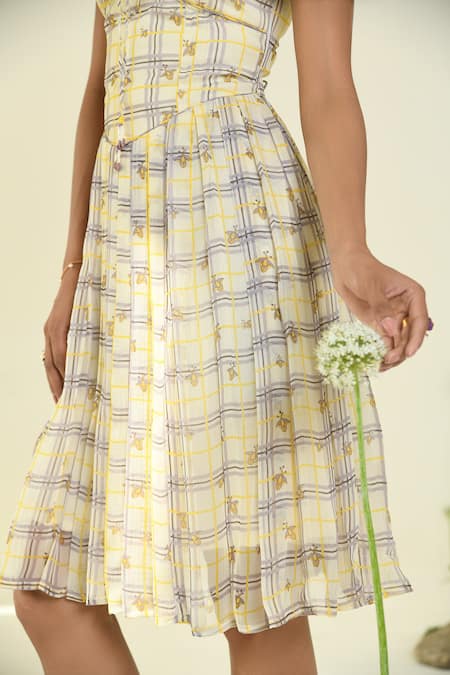 Buy Baise Gaba Beige Chiffon V-neck Cloudwalk Fit And Flare Dress Buy_Baise Gaba_Beige Chiffon V-neck Cloudwalk Fit And Flare Dress