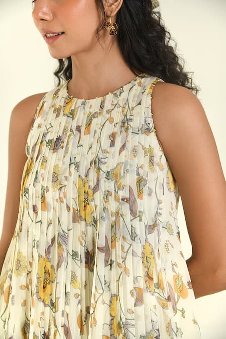 Buy_Baise Gaba_Beige Chiffon Round Neck Floral Print Fit And Flare Maxi Dress 