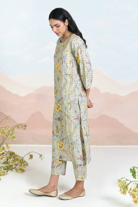 Baise Gaba Green Cotton Embroidery Round Neck Floret Printed Kurta Set Online at Aza Fashions Baise Gaba_Green Cotton Embroidery Round Neck Floret Printed Kurta Set _Online_at_Aza_Fashions