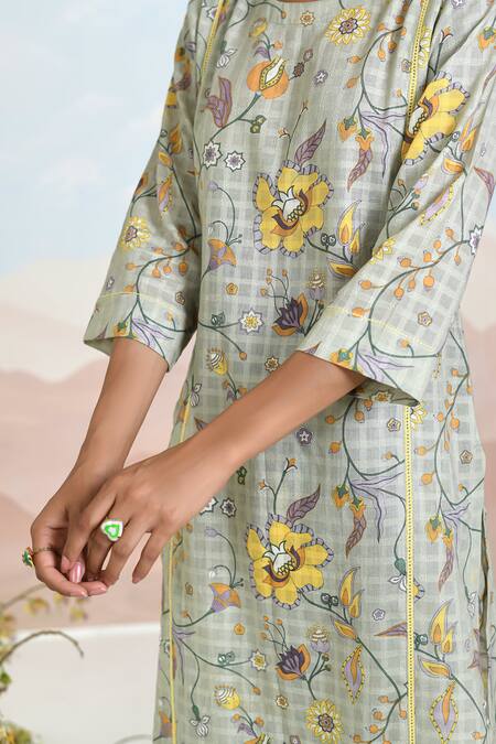Shop Baise Gaba Green Cotton Embroidery Round Neck Floret Printed Kurta Set Shop_Baise Gaba_Green Cotton Embroidery Round Neck Floret Printed Kurta Set
