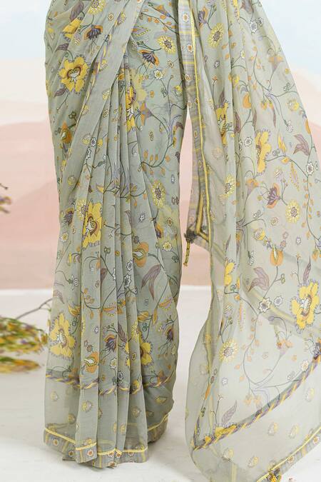 Buy Baise Gaba Green Chiffon Azalea Printed Saree With Blouse Fabric Online at Aza Fashions Buy_Baise Gaba_Green Chiffon Azalea Printed Saree With Blouse Fabric _Online_at_Aza_Fashions