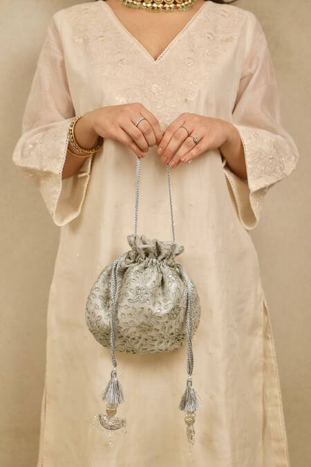 Buy_Amyra_Silver Embroidery, Tassels Tarang Cutwork Potli Bag