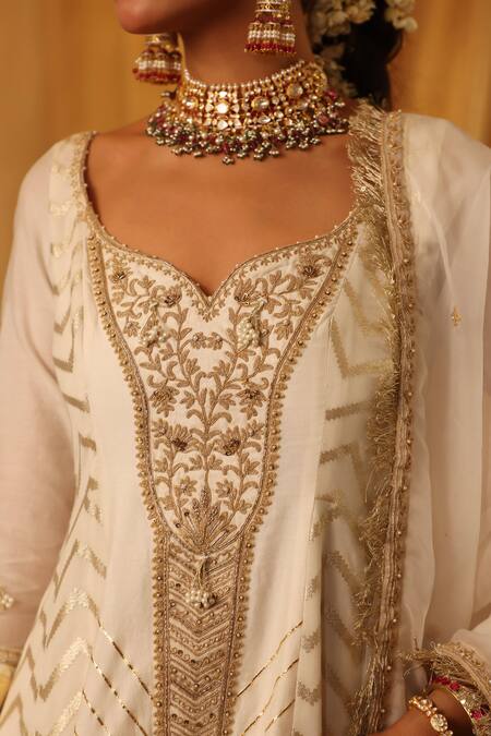 Buy_Aditi Gupta_Ivory Chanderi Silk Embroidery Round Neck Anarkali Set _Online_at_Aza_Fashions