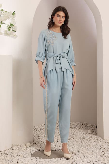 Saaj By Ankita_Sky Blue Embroidery Round Neck Mistflower Chambray Set _Online_at_Aza_Fashions