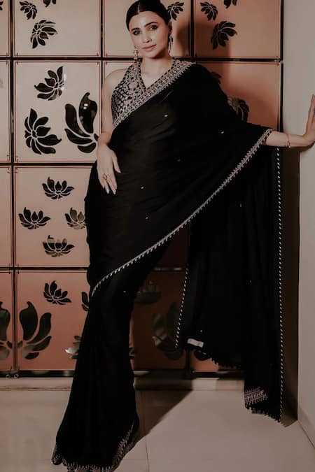 Isha Gupta Tayal Raina Border Embroidered Saree With Blouse 