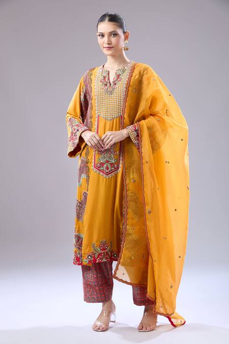 Buy Debyani + CO Orange Silk Embroidery Round Neck Suraj Zig Zag Kurta Set Online at Aza Fashions Buy_Debyani + CO_Orange Silk Embroidery Round Neck Suraj Zig Zag Kurta Set _Online_at_Aza_Fashions