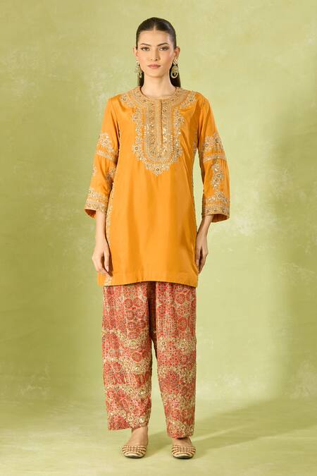Shop Debyani + CO Orange Silk Sequins Round Neck Embroidered Kurta Set Online at Aza Fashions Shop_Debyani + CO_Orange Silk Sequins Round Neck Embroidered Kurta Set _Online_at_Aza_Fashions