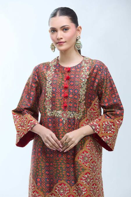 Debyani + CO Multi Color Silk Sequins, Embroidery Round Neck Floral Print Kurta Set Online at Aza Fashions Debyani + CO_Multi Color Silk Sequins, Embroidery Round Neck Floral Print Kurta Set _Online_at_Aza_Fashions