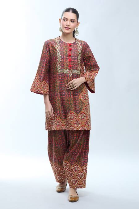 Debyani + CO Multi Color Silk Sequins, Embroidery Round Neck Floral Print Kurta Set at Aza Fashions Debyani + CO_Multi Color Silk Sequins, Embroidery Round Neck Floral Print Kurta Set _at_Aza_Fashions