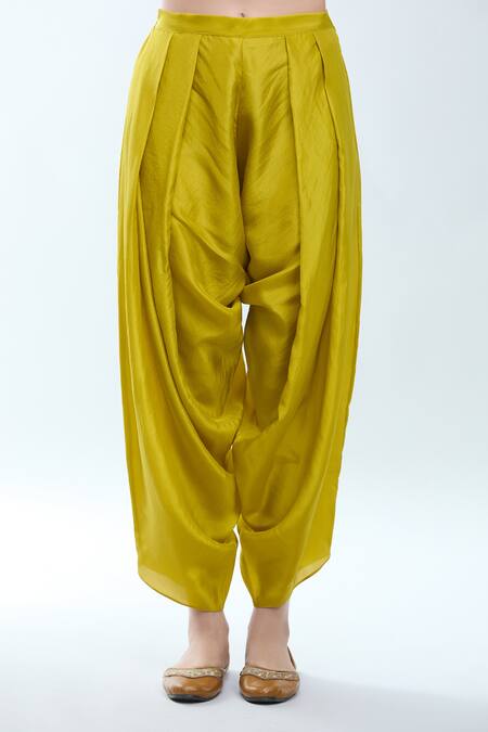 Debyani + CO Green Silk, Organza Embroidery Round Neck Floral Kurta Set Online at Aza Fashions Debyani + CO_Green Silk, Organza Embroidery Round Neck Floral Kurta Set _Online_at_Aza_Fashions