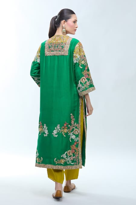 Shop Debyani + CO Green Silk, Organza Embroidery Round Neck Floral Kurta Set at Aza Fashions Shop_Debyani + CO_Green Silk, Organza Embroidery Round Neck Floral Kurta Set _at_Aza_Fashions
