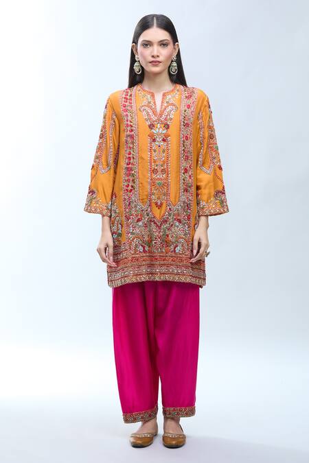 Buy Debyani + CO Orange Silk Embroidery Split V-neck Paisley Kurta Set Buy_Debyani + CO_Orange Silk Embroidery Split V-neck Paisley Kurta Set
