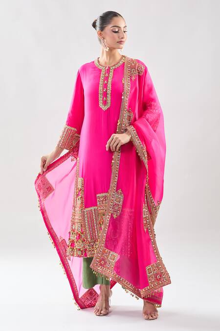 Shop Debyani + CO Pink Silk Beads, Embroidery Round Neck Kurta Pant Set Shop_Debyani + CO_Pink Silk Beads, Embroidery Round Neck Kurta Pant Set