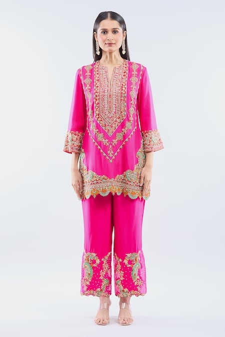 Debyani + CO Pink Silk Sequins, Embroidery Split V-neck Kurta Set Online at Aza Fashions Debyani + CO_Pink Silk Sequins, Embroidery Split V-neck Kurta Set _Online_at_Aza_Fashions
