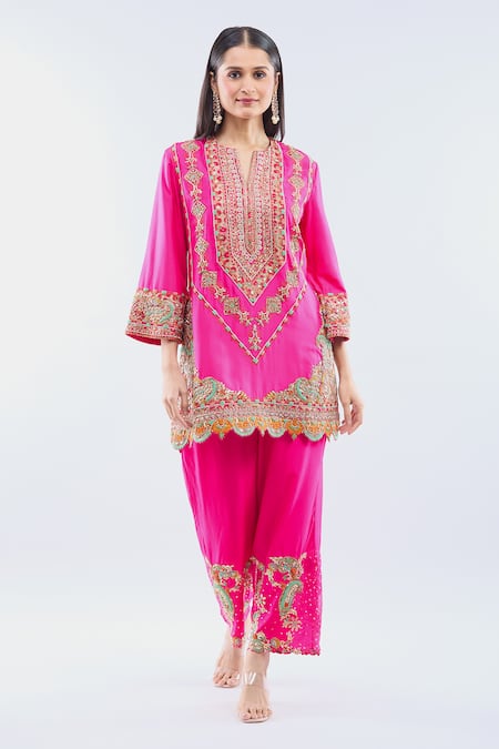 Buy Debyani + CO Pink Silk Sequins, Embroidery Split V-neck Kurta Set Online at Aza Fashions Buy_Debyani + CO_Pink Silk Sequins, Embroidery Split V-neck Kurta Set _Online_at_Aza_Fashions