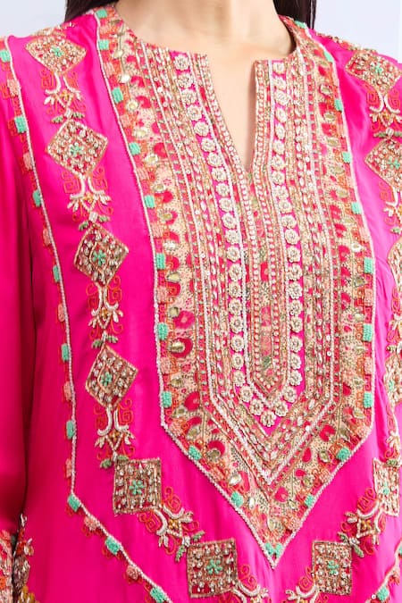 Buy Debyani + CO Pink Silk Sequins, Embroidery Split V-neck Kurta Set Buy_Debyani + CO_Pink Silk Sequins, Embroidery Split V-neck Kurta Set