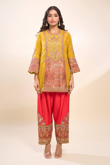 Shop Debyani + CO Mustard Silk Sequins, Embroidery Round Neck Yellow Kurta Set Online at Aza Fashions Shop_Debyani + CO_Mustard Silk Sequins, Embroidery Round Neck Yellow Kurta Set _Online_at_Aza_Fashions