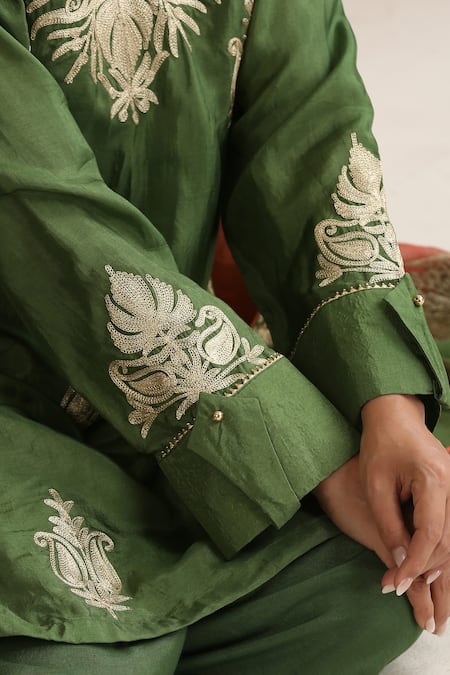 Wazir C_Green Organza, Silk, Cotton Embroidery V-neck Kashmiri Golden Tilla Kurta Set _Online_at_Aza_Fashions