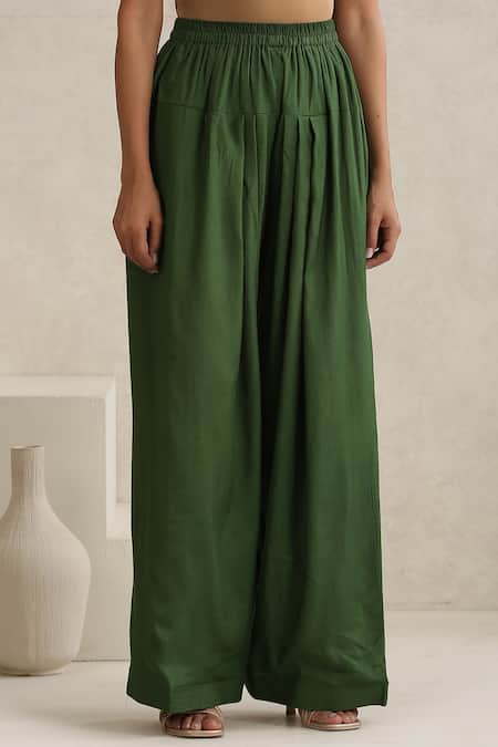 Buy_Wazir C_Green Organza, Silk, Cotton Embroidery V-neck Kashmiri Golden Tilla Kurta Set _Online_at_Aza_Fashions