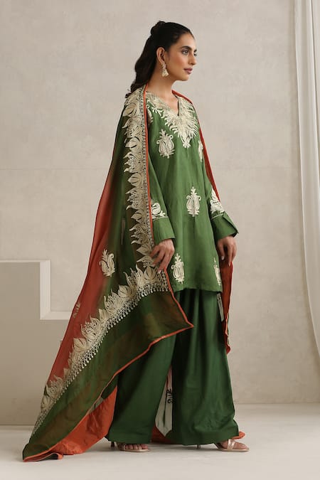 Wazir C Green Organza, Silk, Cotton Embroidery V-neck Kashmiri Golden Tilla Kurta Set 