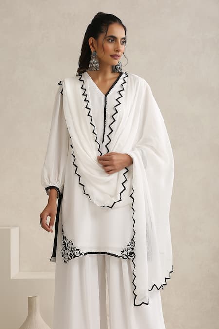 Buy Wazir C White Crepe, Silk Embroidery V-neck Kashmiri Aari Kurta Set Online at Aza Fashions Buy_Wazir C_White Crepe, Silk Embroidery V-neck Kashmiri Aari Kurta Set _Online_at_Aza_Fashions