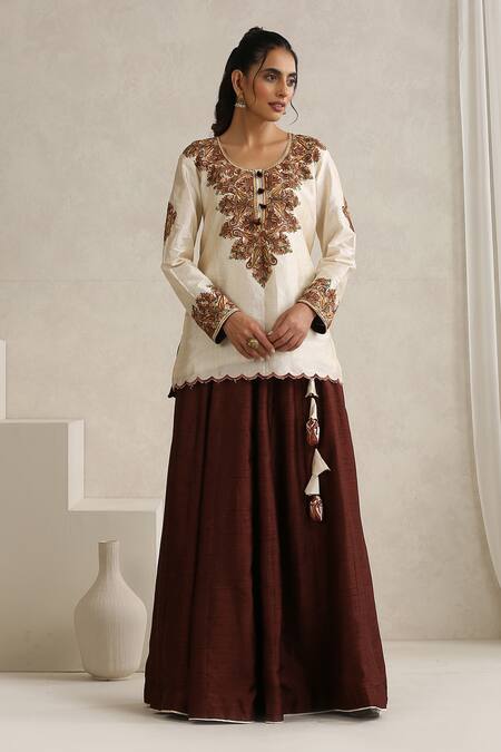 Shop_Wazir C_Brown Silk, Organza Tassels, Embroidery Round Neck Nargis Lehenga Set _Online_at_Aza_Fashions