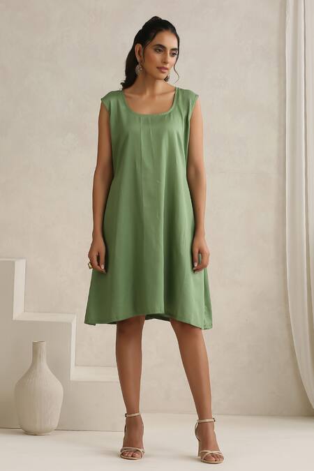 Wazir C Green Georgette, Cotton Embroidery Boat Neck Nargis Mehandi Kaftan Online at Aza Fashions Wazir C_Green Georgette, Cotton Embroidery Boat Neck Nargis Mehandi Kaftan _Online_at_Aza_Fashions