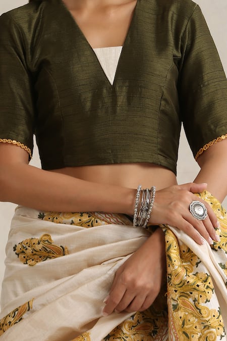 Wazir C Green Silk Embroidery V-neck Nargis And Off White Aari Work Saree Set Online at Aza Fashions Wazir C_Green Silk Embroidery V-neck Nargis And Off White Aari Work Saree Set _Online_at_Aza_Fashions