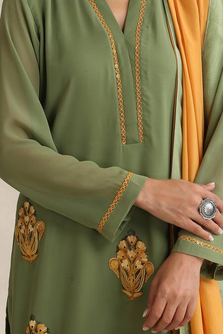Shop_Wazir C_Green Georgette, Silk Embroidery V-neck Mehandi Aari Kurta Set _Online_at_Aza_Fashions