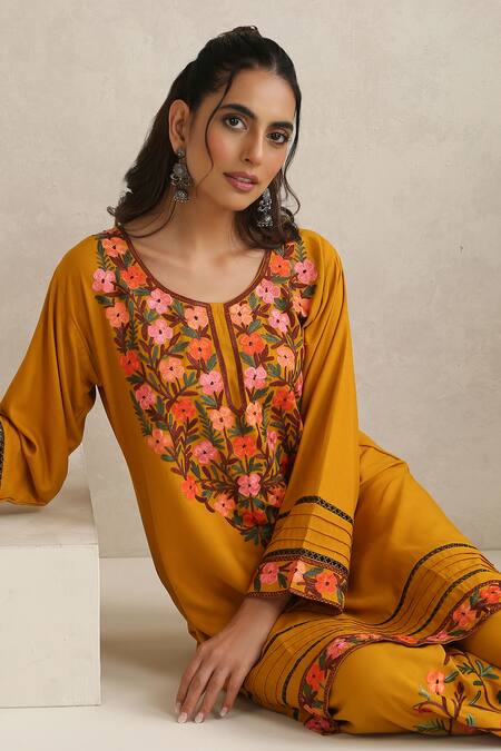 Buy_Wazir C_Mustard Cotton Embroidery Round Neck Nargis Kurta Set_Online_at_Aza_Fashions