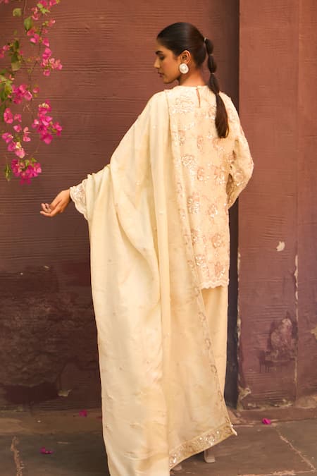 Tasuvure Indes Rose Embroidered Beige Kurta Set 