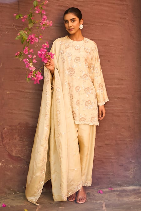 Tasuvure Indes Rose Embroidered Beige Kurta Set 