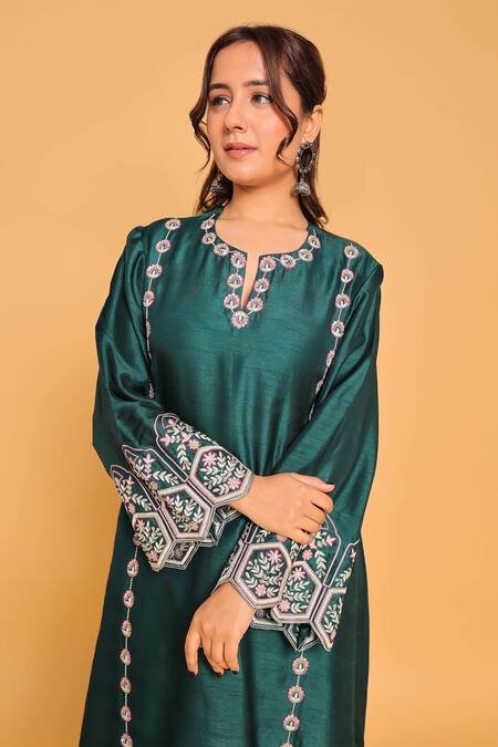 Myra Clothing Line_Green Satin, Cotton Embroidery Split V-neck Straight Kurta Set _Online_at_Aza_Fashions