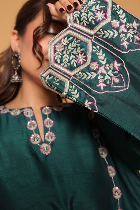Shop_Myra Clothing Line_Green Satin, Cotton Embroidery Split V-neck Straight Kurta Set _Online_at_Aza_Fashions