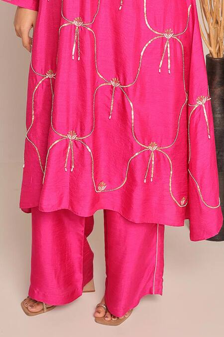 Myra Clothing Line_Pink Cotton Embroidery Round Neck Rose Slub Straight Kurta Set _Online_at_Aza_Fashions