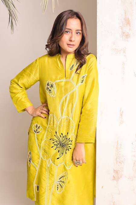 Buy_Myra Clothing Line_Green Cotton Embroidery Mandarin Collar Neon Floral Kurta Set _Online_at_Aza_Fashions