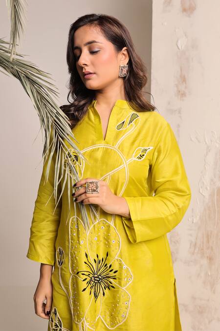 Shop_Myra Clothing Line_Green Cotton Embroidery Mandarin Collar Neon Floral Kurta Set _Online_at_Aza_Fashions