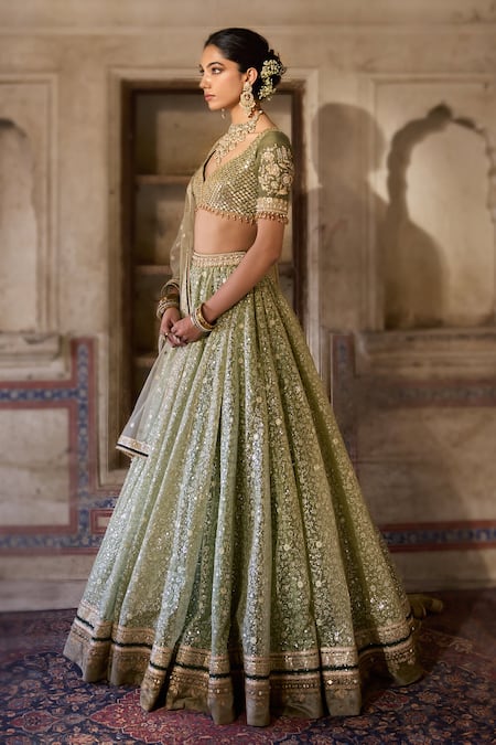 Buy_Cedar & Pine_Green Tulle, Organza, Silk Sequins, Embroidery V-neck Henna Lehenga Set _Online_at_Aza_Fashions