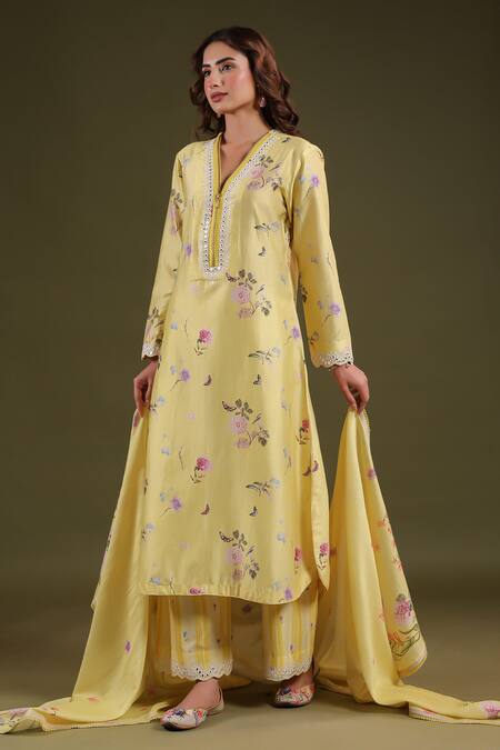 Buy_Label Niti Bothra_Yellow Silk, Chanderi Embroidery Noor Butti Dupatta _Online_at_Aza_Fashions