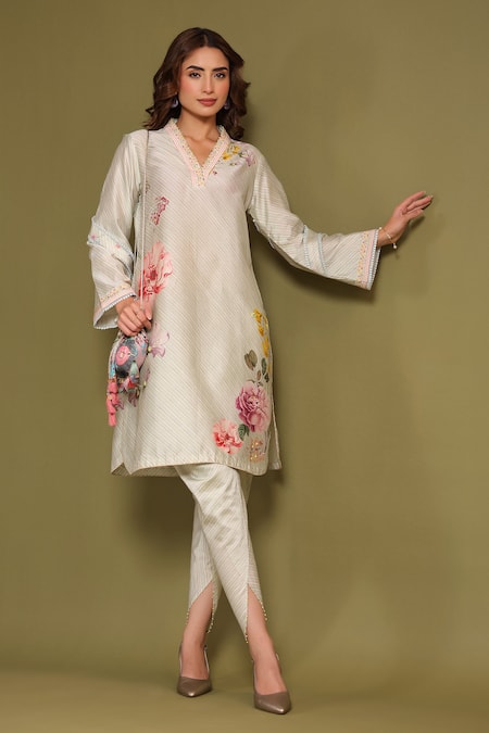 Label Niti Bothra Green Silk, Chanderi Embroidery Split V-neck Noor Striped Kurta Set 