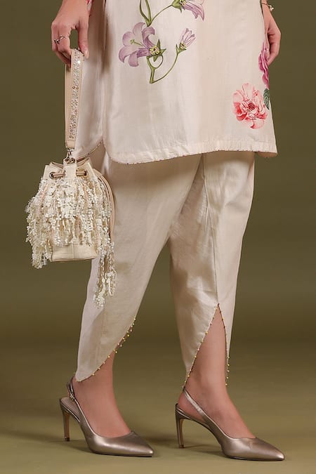 Buy Label Niti Bothra Cream Silk, Chanderi Embroidery V-neck Floral Printed Kurta Set Online at Aza Fashions Buy_Label Niti Bothra_Cream Silk, Chanderi Embroidery V-neck Floral Printed Kurta Set _Online_at_Aza_Fashions
