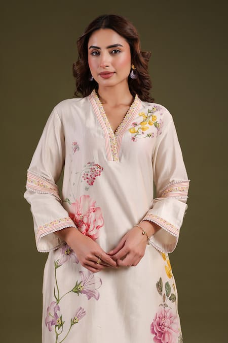 Shop_Label Niti Bothra_Cream Silk, Chanderi Embroidery V-neck Floral Printed Kurta Set _Online_at_Aza_Fashions